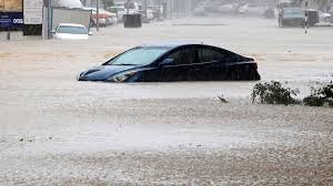 صورة حصيلة قتلى إعصار شاهين ترتفع إلى 5 مع تحركه إلى داخل عُمان