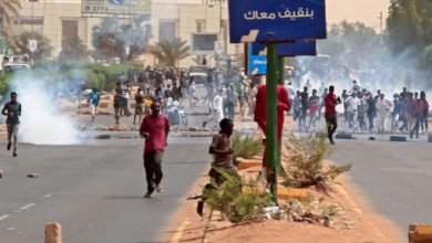 صورة عودة الهدوء بعد احتجاجات السودان مخلفتا مقتل 3 أشخاص وجرح 12 عسكرياً