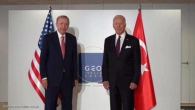 صورة لقاء مغلق بين “أردوغان” و”بايدن” في روما.