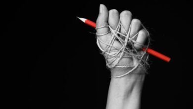 صورة تقرير: 488 صحافياً معتقلون حول العالم.. ومقتل 46 بـ2021