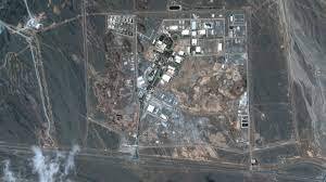 صورة 10 علماء إيرانيين وافقوا على المشاركة في تدمير أجهزة الطرد المركزي في المنشأة، لكنهم كانوا يعتقدون أنهم يعملون لصالح منظمات تمثل المعارضة الإيرانية في الخارج.