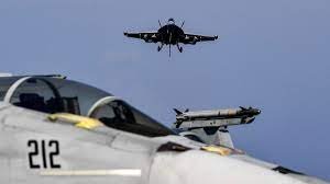 صورة ضباط أتراك يدربون 150 مقاتلاً سورياً على أسلحة دفاع جوي.