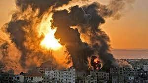 صورة انفجارات قوية غرب إيران.. والأسباب غامضة