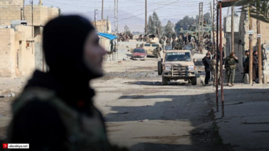 صورة “قسد” تؤكد أنها تسيطر بشكل كامل على “الوضع الاستثنائي” في الحسكة.. والتحالف يقول إنه سيقوم بتأمين المعتقلين في سجن غويران الذين لم يشاركوا في الأحداث
