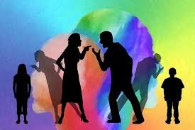 صورة كيف نفهم تلك الظاهرة التي تنتمي الى الاستثناء  : المرأة المستبدة في مجتمع ذكوري ..افتتاحية حزب الحداثة و الديمقراطية