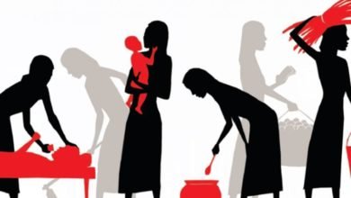 صورة المرأة أنصفها القانون و جنى عليها المجتمع.