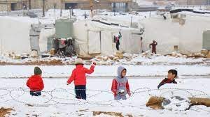 صورة وفاة طفلتين رضيعتين جراء الصقيع شمال غربي سوريا