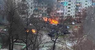 صورة كييف تتهم الروس بعدم احترام وقف النار.. في ماريوبول