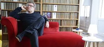 صورة الفيلسوف الفرنسي ميشال أونفري: حداثة ما بعد الإنسانية أكثر خطورة من أسلمة أوروبا(٦).