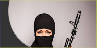 صورة علاقة النساء بالإرهاب: ضحايا الحب المفخخ(١).