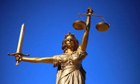 صورة المساواة والعدالة والإنصاف لدور المرأة وإسهاماتها في التقدم الإعلامي(٤).