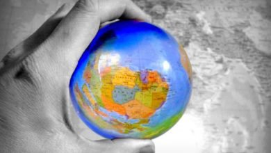 صورة إدارة الأزمات السياسية.