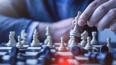 صورة من أسبابِ الجمودِ السياسي.