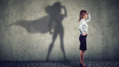 صورة هذه الصفات تحدد هل أنت امرأة شجاعة وقوية تدافع عن نفسها.