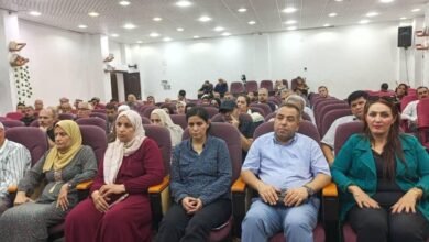 صورة مشاركة مكتب الرقة للحزب الندوة الحوارية التي اقامها حزب الاتحاد الديمقراطي بعنوان ( اللامركزية ضمان بناء جمهورية سورية الجديدة ) وكان لممثلين الحزب مداخلات قيمة بهذا الخصوص .