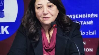 صورة مشاركة الزميلة هيفاء محمود بدعوة من اتحاد مثقفي روجافاي كردستان ضمن فعاليات مهرجانها الثقافي الحادي عشر  في القاء محاضرة بعنوان  ( تنامي ظاهرة التنظيم العشائري في المنطقة ،الأسباب،الإيجابيات والسلبيات )